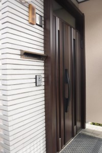 長野市U様邸リフォーム　玄関ドアAFTER